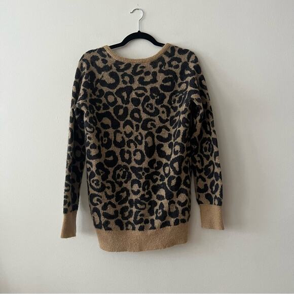 Equipment Animal Print Mohair V-Neck Sweater - Picture 6 of 7
